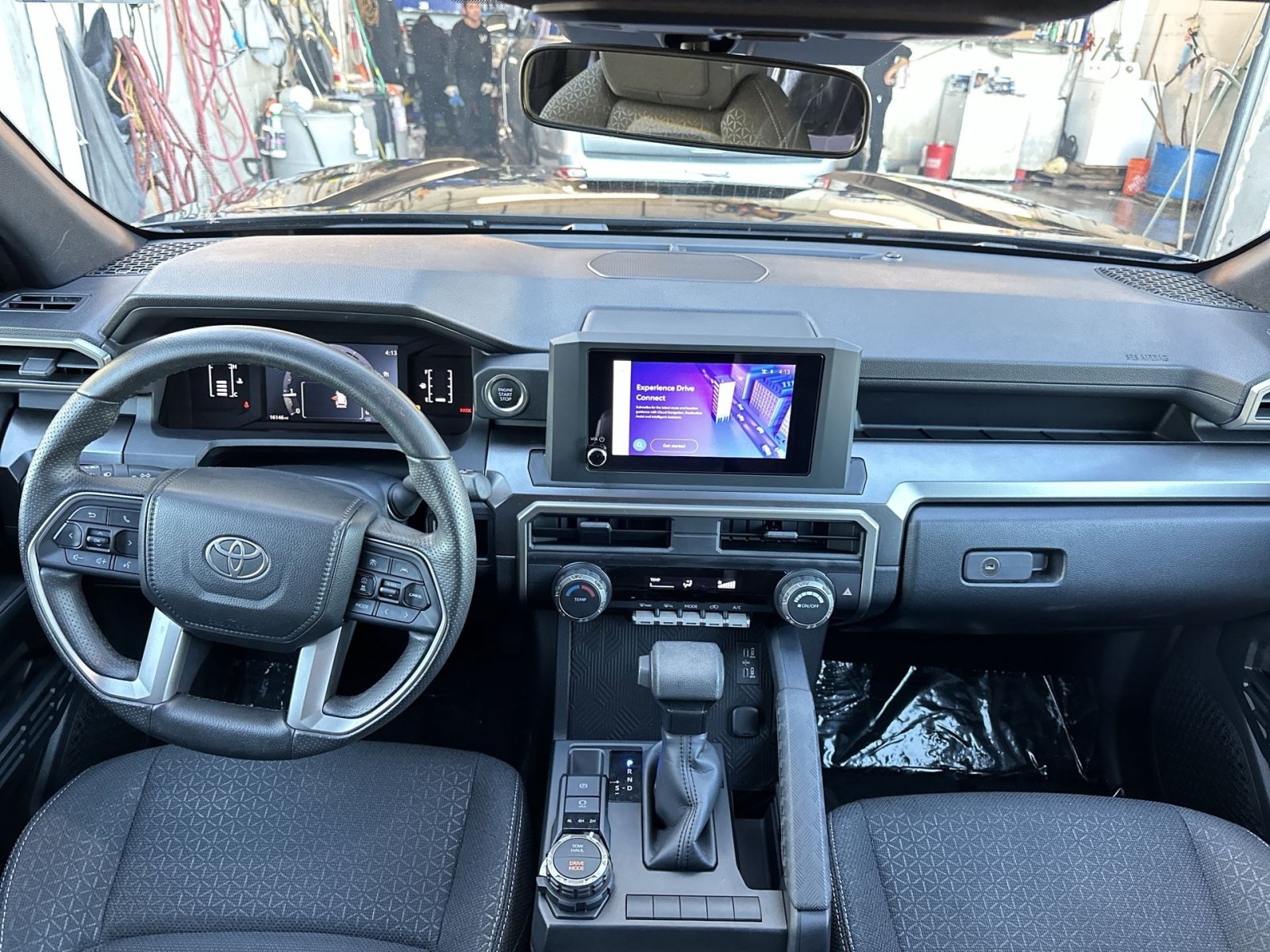 Used 2025 Toyota 4Runner SR5 AWD/4WD image 24