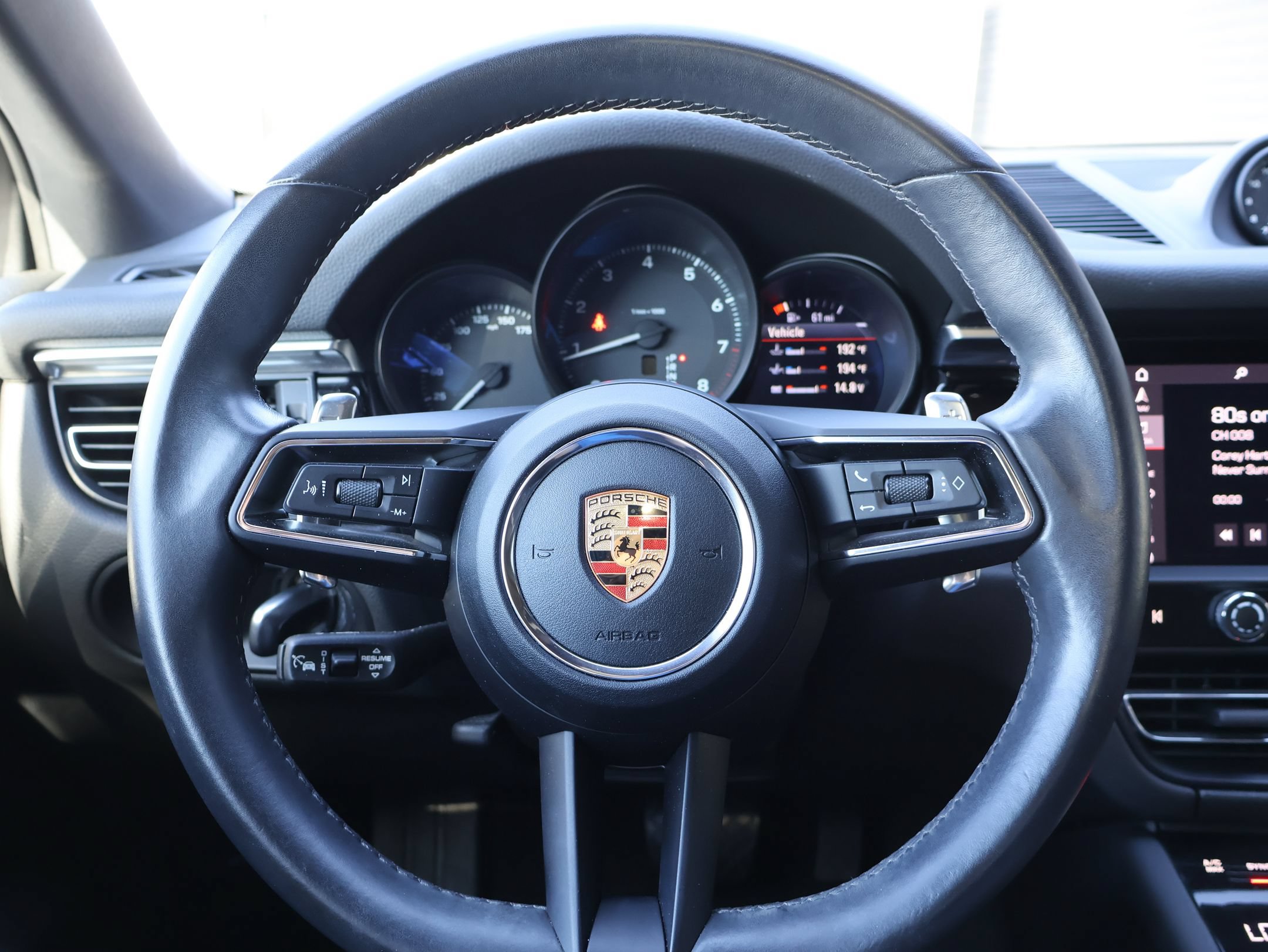 Used 2023 Porsche Macan AWD/4WD image 16
