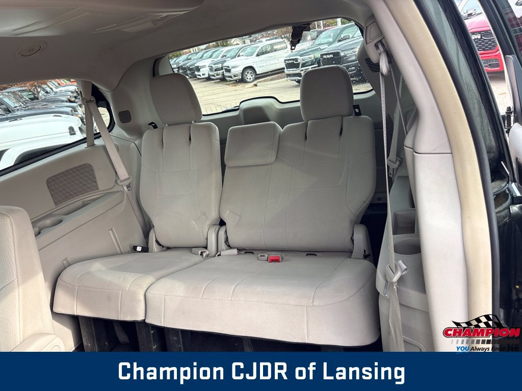 Used 2011 Dodge Grand Caravan Crew w/ Driver Convenience Group FWD image 15