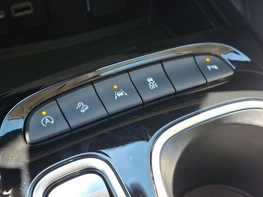 Certified 2023 Buick Envision Preferred AWD/4WD image 27