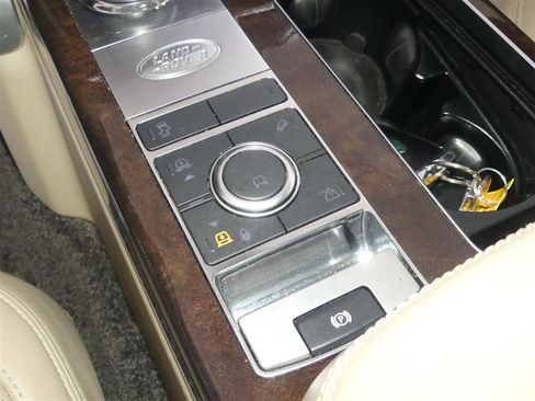 Used 2018 Land Rover Range Rover HSE image 38