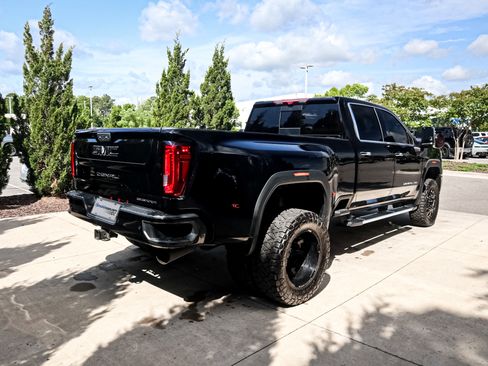 Used 2020 GMC Sierra 3500 Denali w/ Denali Ultimate Package AWD/4WD image 11