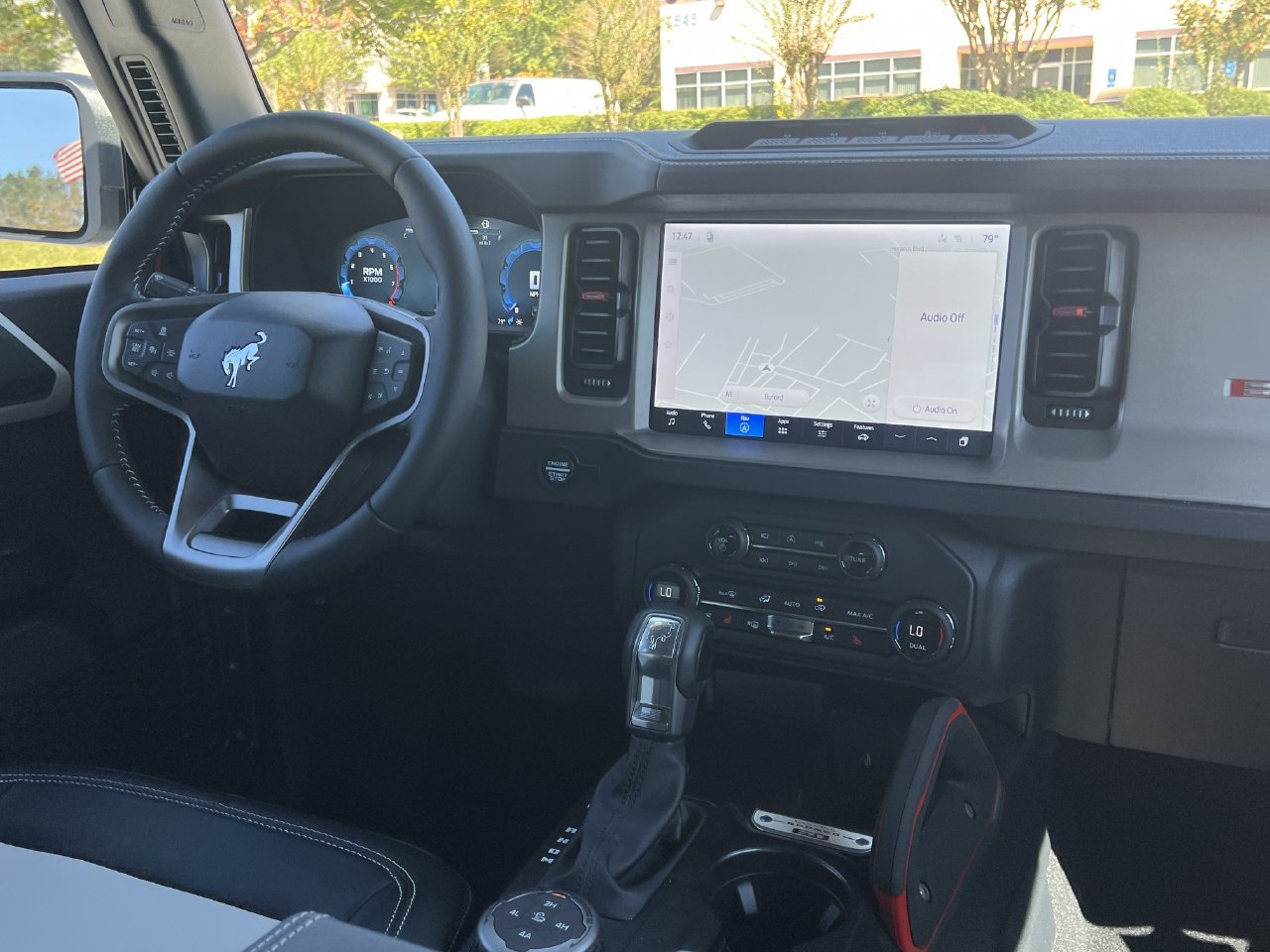 New 2026 Ford Bronco Outer Banks w/ Sasquatch Package AWD/4WD image 3