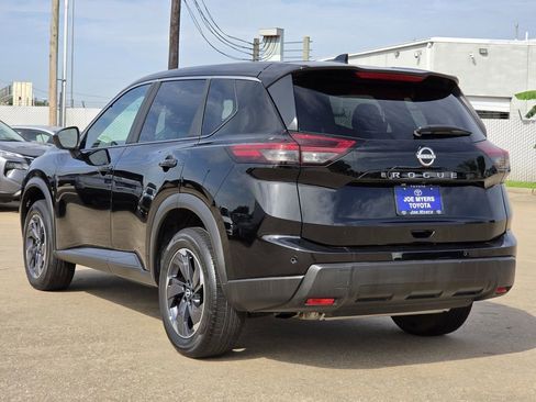 Used 2025 Nissan Rogue SV FWD image 7