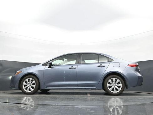 Used 2025 Toyota Corolla LE FWD image 23