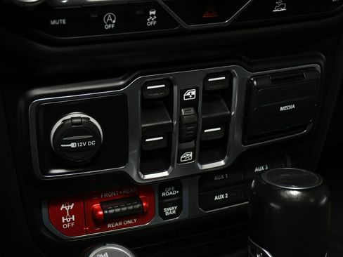 Used 2020 Jeep Gladiator Rubicon AWD/4WD image 30