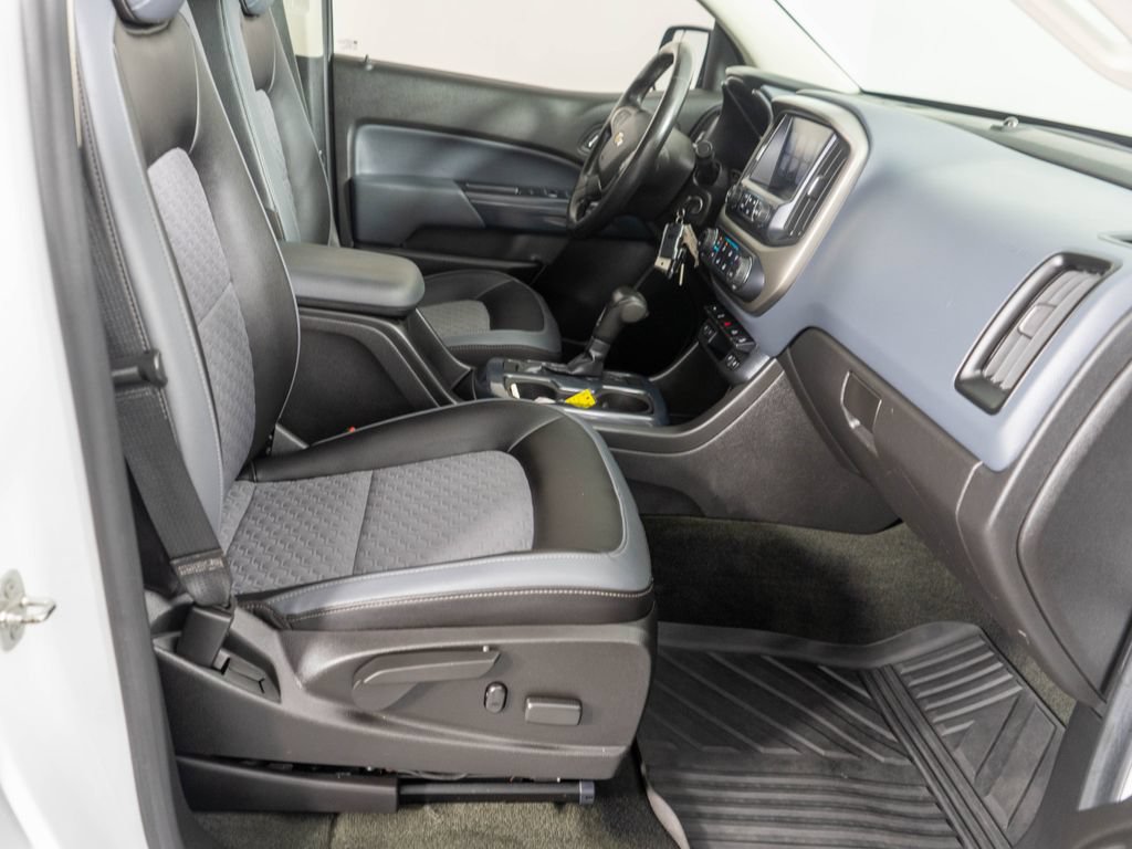 Used 2015 Chevrolet Colorado Z71 AWD/4WD image 8