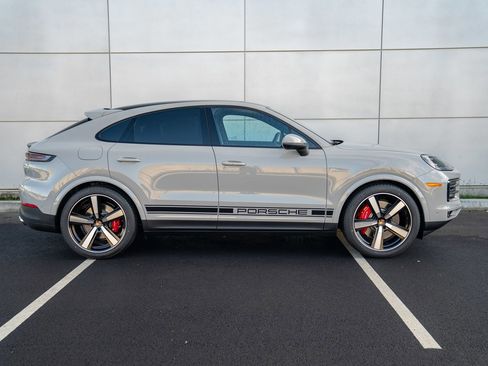 New 2026 Porsche Cayenne S image 8