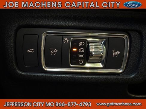 Used 2022 Lincoln Corsair AWD w/ Premium Package image 26