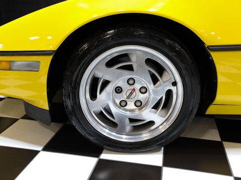 Used 1990 Chevrolet Corvette ZR-1 RWD image 33