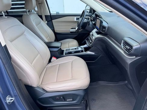 Used 2021 Ford Explorer XLT w/ Equipment Group 202A image 23