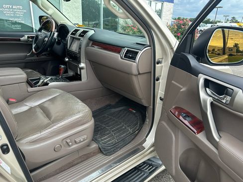 Used 2011 Lexus GX 460 Premium AWD/4WD image 10