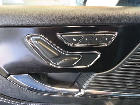 Used 2020 Lincoln Corsair FWD image 17