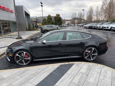 Used 2016 Audi RS 7 Prestige w/ RS 7 Dynamic Package image 2