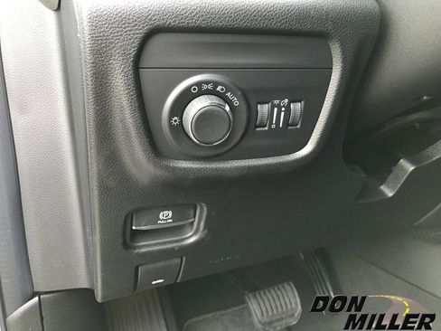 New 2025 Jeep Grand Cherokee L Altitude image 14