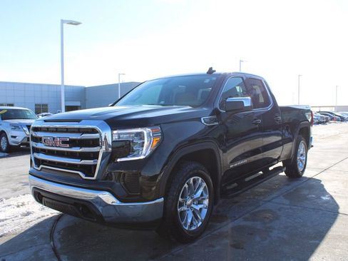 Used 2022 GMC Sierra 1500 SLE w/ X31 Off-Road Package image 3