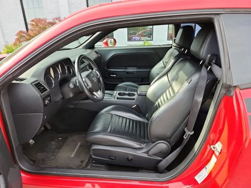 Used 2012 Dodge Challenger R/T RWD image 15