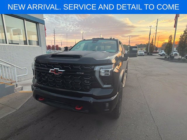 Certified 2025 Chevrolet Silverado 2500 ZR2 w/ Technology Package AWD/4WD image 1