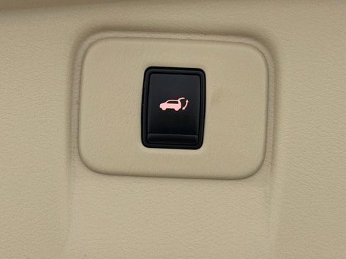 Used 2015 Nissan Murano Platinum w/ Platinum Technology Package image 17