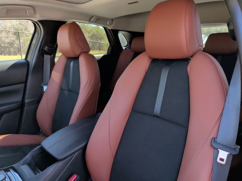 Used 2025 MAZDA CX-30 Carbon image 25