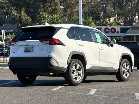 Used 2024 Toyota RAV4 XLE image 5