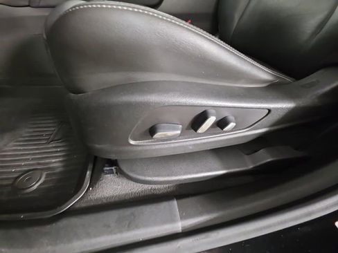 Used 2021 Cadillac XT6 Premium Luxury AWD/4WD image 36