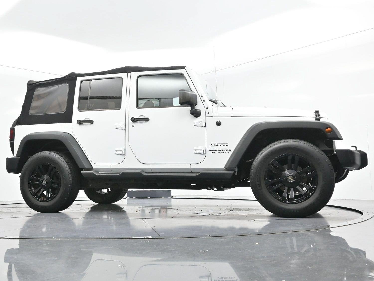 Used 2015 Jeep Wrangler Unlimited Sport w/ Quick Order Package 24S AWD/4WD image 41