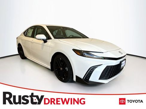 New 2026 Toyota Camry SE image 1