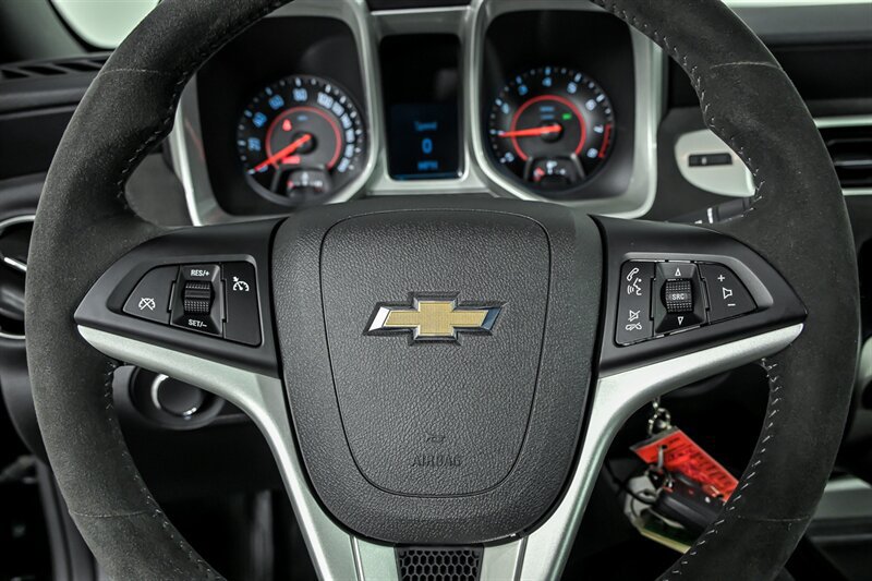 Used 2015 Chevrolet Camaro Z/28 RWD image 24