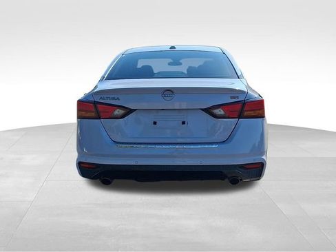 Used 2023 Nissan Altima 2.5 SR FWD image 6