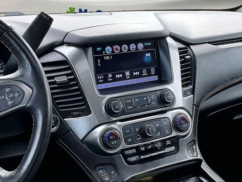 Used 2018 Chevrolet Suburban Premier image 10