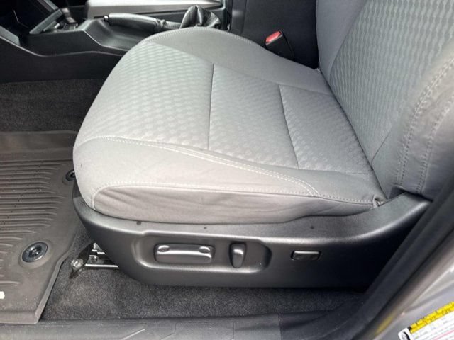 Used 2021 Toyota Tacoma SR5 RWD image 9