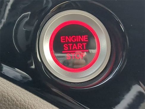 Used 2016 Honda Pilot Touring image 28