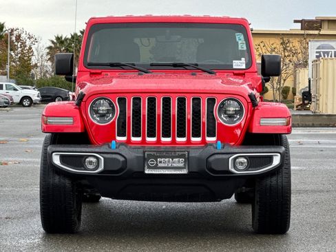 Used 2023 Jeep Wrangler Unlimited Sahara w/ Cold Weather Group image 9