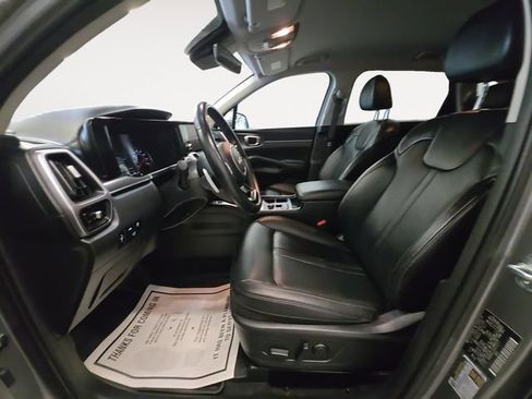 Used 2023 Kia Sorento EX AWD/4WD image 11