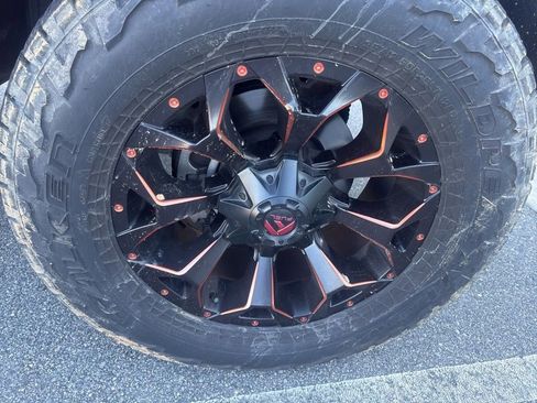 Used 2024 RAM 2500 Limited w/ Safety Group image 16