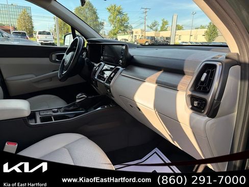 Certified 2023 Kia Sorento S AWD/4WD image 12