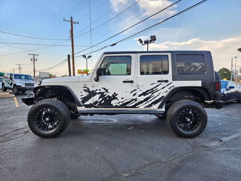 Used 2010 Jeep Wrangler Unlimited Sport image 6