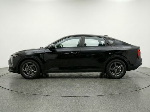 Used 2025 Kia K4 FWD image 5