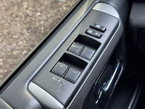 Used 2019 Toyota 4Runner SR5 Premium image 17