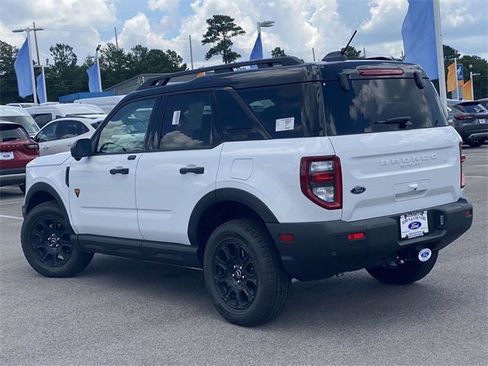 New 2025 Ford Bronco Sport Badlands image 3