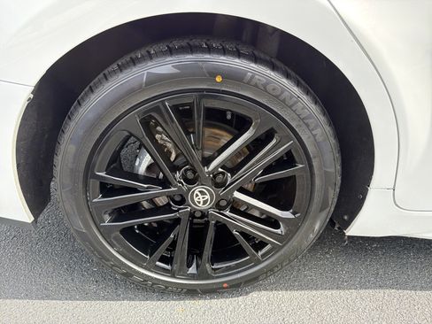 Used 2025 Toyota Camry SE image 17