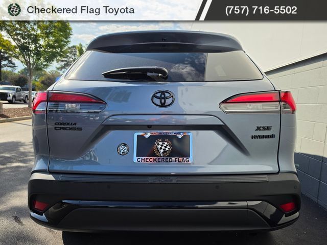 Used 2024 Toyota Corolla Cross AWD Hybrid w/ Convenience Package image 4