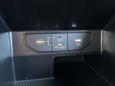 Certified 2026 Kia Sorento LX FWD image 17