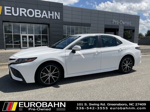 Used 2022 Toyota Camry SE image 27