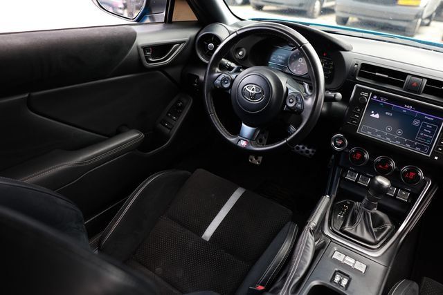 Used 2022 Toyota GR86 Premium RWD image 23