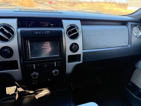 Used 2011 Ford F150 XLT w/ XLT Chrome Pkg image 13