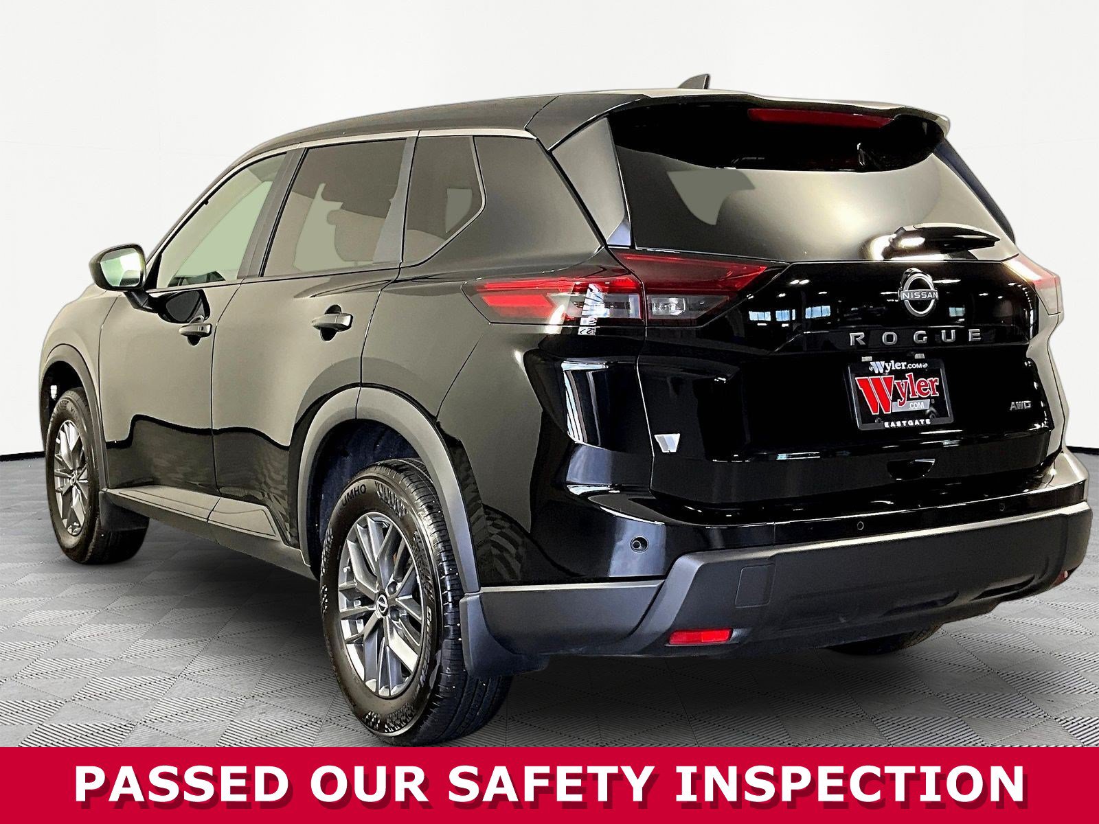 Certified 2026 Nissan Rogue S AWD/4WD image 4