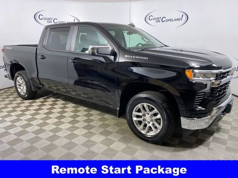 Used 2022 Chevrolet Silverado 1500 LT AWD/4WD image 10