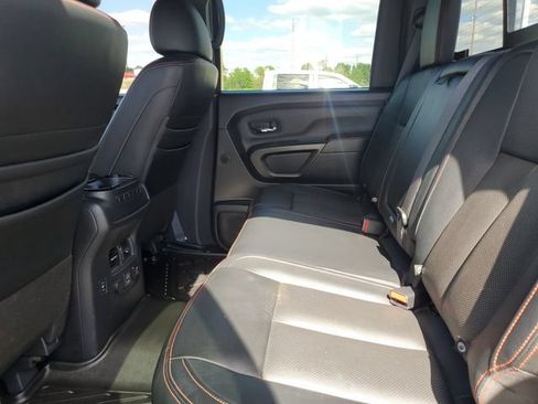 Used 2021 Nissan Titan PRO-4X w/ Pro-4x Convenience Package AWD/4WD image 9